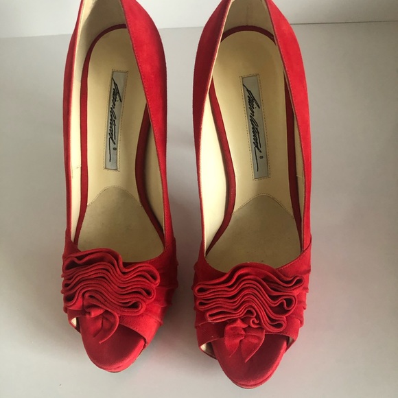 Brian Atwood Red Suede shoe - Picture 1 of 3